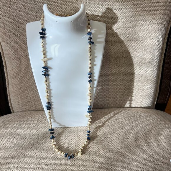 Vintage Blue & White Shell Bead Necklace Gold Tone Spacer Beads 15.5g 24” - Picture 4 of 10